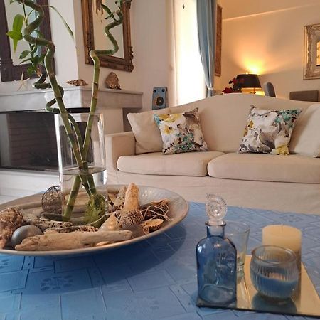 Sea & City - 10 Min Drive To The Beach & Athens Airport Apartment Markópoulon Екстериор снимка