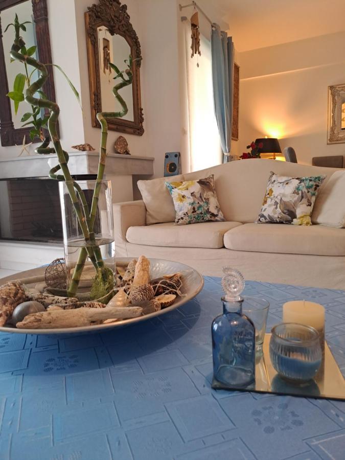 Sea & City - 10 Min Drive To The Beach & Athens Airport Apartment Markópoulon Екстериор снимка