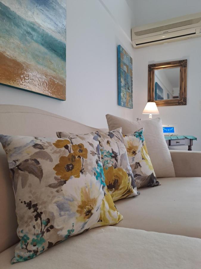 Sea & City - 10 Min Drive To The Beach & Athens Airport Apartment Markópoulon Екстериор снимка