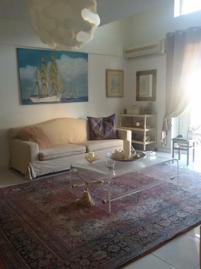 Sea & City - 10 Min Drive To The Beach & Athens Airport Apartment Markópoulon Екстериор снимка